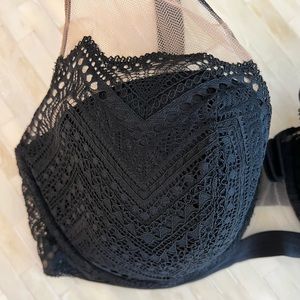 Black Lace w Nude Mesh Molded Cup Underwire Bra